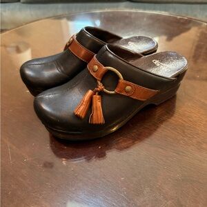 Dansko Shandi Slip-In Clogs Women’s Size 5.5 or 36